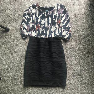 flowy 3/4 slv dress, printed top (size 4)